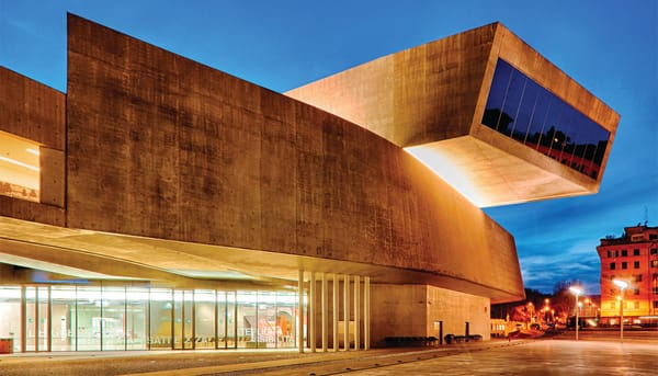 MAXXI: visitare il museo con un chatbot